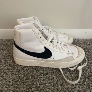 Nike Blazers 8W